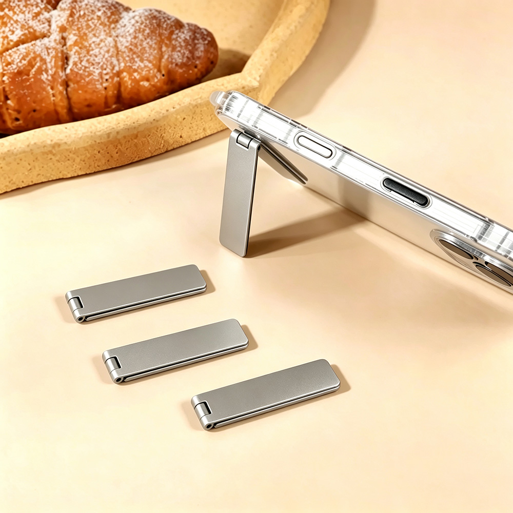 Travel Accessories Gift Ideas - 金属製電話キックスタンド超薄型目に見えない携帯電話ホルダーユニバーサル折りたたみ式自己粘着電話スタンドブラケット Apple iPhone用