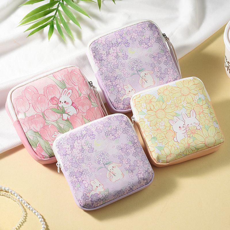 Travel Accessories Needed - 芸術的な生理用パッドバッグ、女性用のエレガントな小さな化粧ポーチ、旅行用トイレタリーメイクアップオーガナイザーケース、女の子用アクセサリー収納