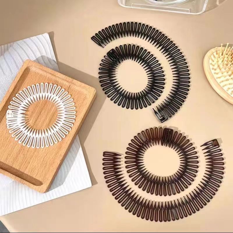 女性用の柔軟なプラスチックコーム,女の子用のヘアアクセサリー - Travel Accessories Needed のレビューと価格